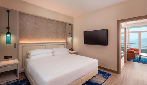 Deluxe Suite, 1 Bedroom (Beach)