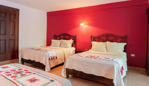 Family Room, Pool View (Helechos 2)