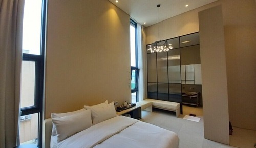 Executive Studio Suite