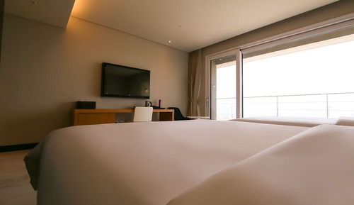Room (Suite A (Ocean View))