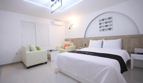 Room (Standard room)