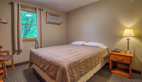 Osceola Lodge One Queen