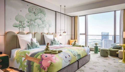 Deluxe Room, 1 King Bed (Premium Family, High Floor)