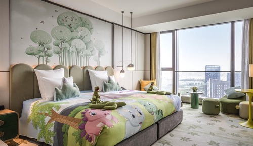 Deluxe Room, 1 King Bed (Premium Family, High Floor)