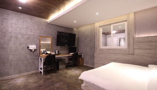 Room (VIP A - Jetted Spa)
