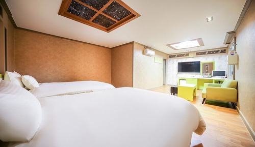 Room (VIP )