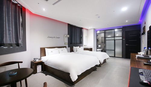 Room (DELUXE TWIN (Smoking))