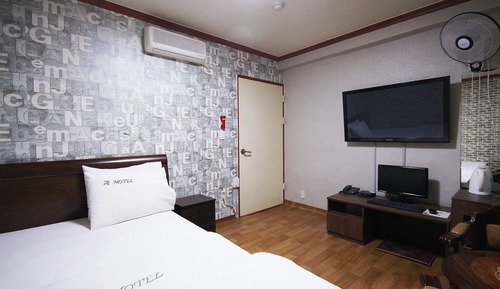 Room (Standard room (minors are absolutely )