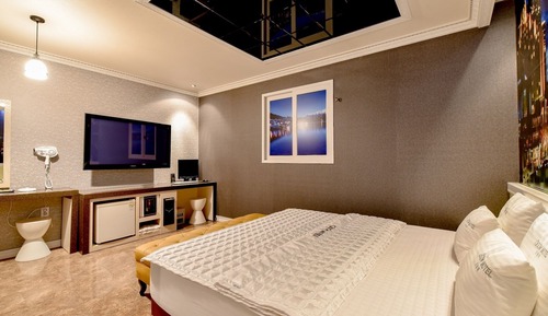 Room (Standard Room)