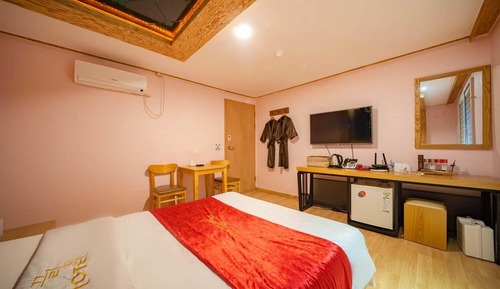 Room (Standard room)