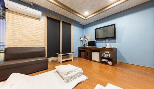 Room (Medium-sized taxi (Ondol Netflix Ocea)