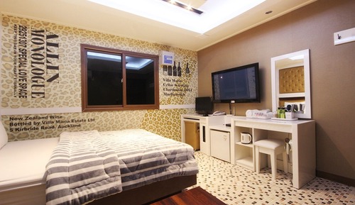 Room (Standard Room C (Netflix available in)