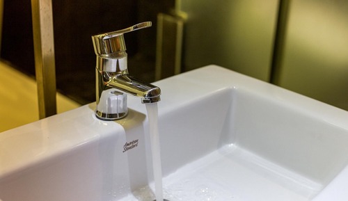 Room (Twin (*Netflix free viewing / couple )