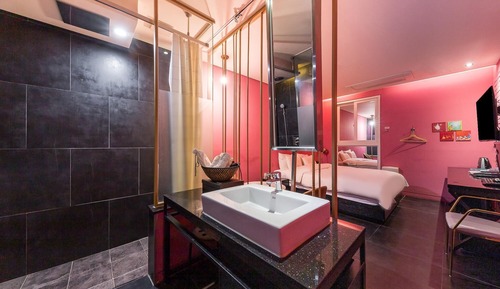 Room (Standard Type A (*Netflix personal ac)