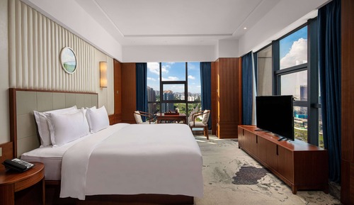 Standard Room, 1 King Bed