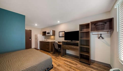 Standard Room, 1 Queen Bed, Non Smoking