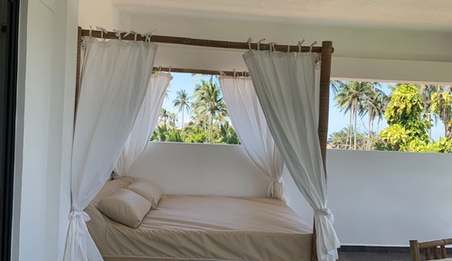 Honeymoon Room