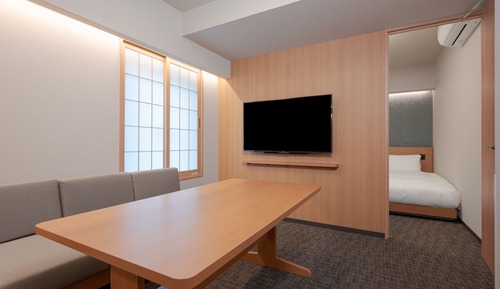 Connecting Two-Bedroom Apartment (8 Single-Beds)