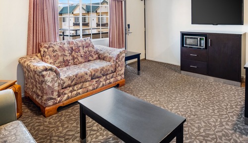 Deluxe Suite, 1 King Bed