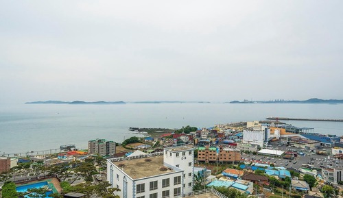 Room (Twin bed Daecheon Port view)