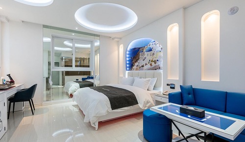 Room (SatSun 2 Nights Luxury PKG Room (Brea)