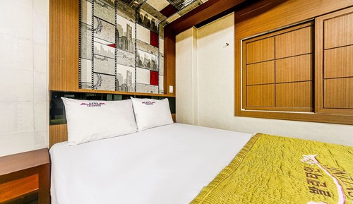 Room (Standard room A (bathtub x / non-smok)