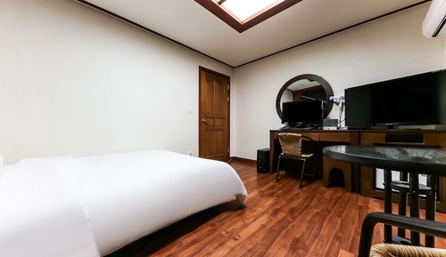 Room (ECONOMY Room (Double Bed))