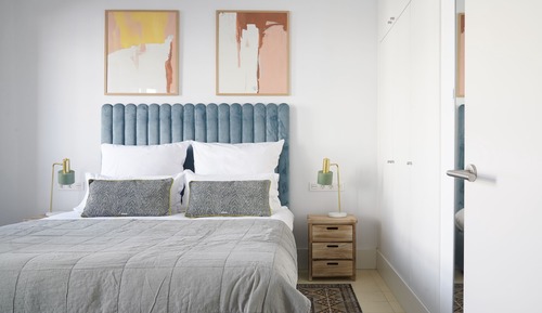 Large 1 Bedroom Apartment with Sofa Bed