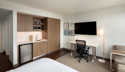 Standard Room, 1 King Bed