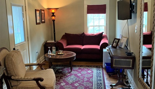 Signature Suite, 1 Queen Bed, Balcony (Brock Suite)
