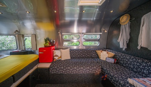 Silverfield Glamping Caravan Suite