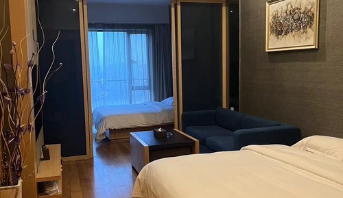 Business Suite, Multiple Beds