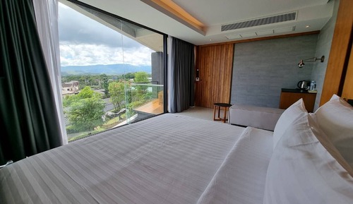 Superior Room, Mountain View