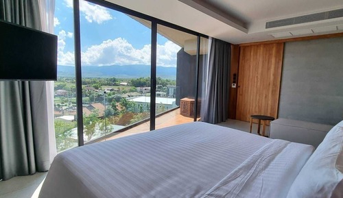 Premier Room