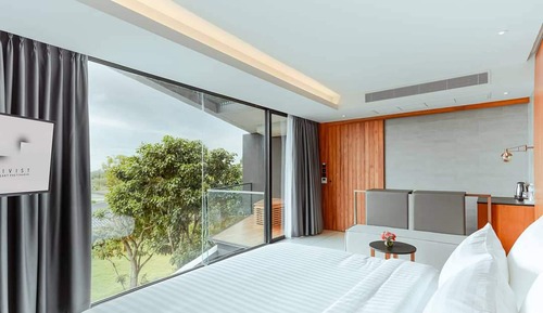 Superior Room, City View