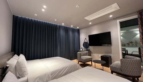 VIP Twin Terrace Jacuzzi