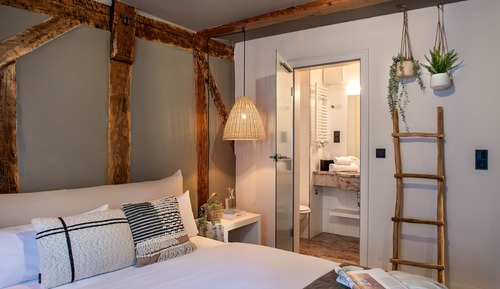 Suite, 1 Queen Bed, Non Smoking (Fuchshöhle)