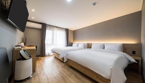 Family Twin Room, 2 Queen Beds, Non Smoking, City View