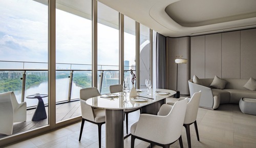 Suite, 1 Bedroom (Dining Area)