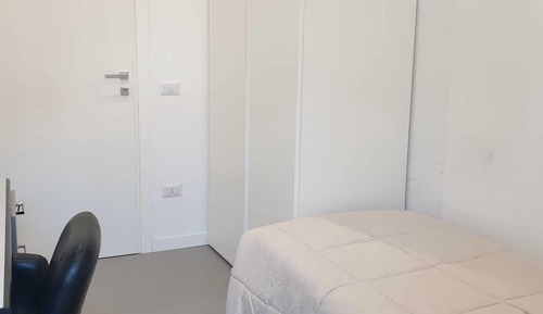 Basic Single Room, Private Bathroom, Courtyard View