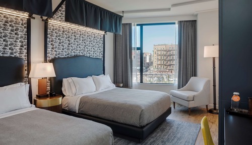 Room, 2 Queen Beds, City View
