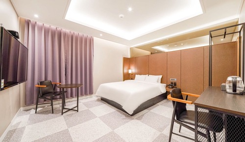 Room (Standard room)