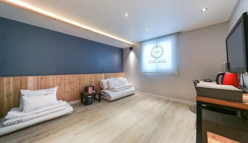 Room (Family ondol for 4 people breakfast ()