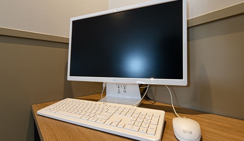 Room (Deluxe (with styler Netflix available)