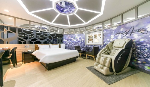 Room (ALL-IN couple PC room (Cesco quaranti)