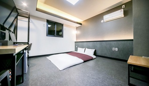 Room (Korean Room - MOVIE Movie Room (*Netf)