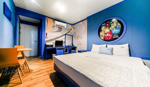 Room (Standard room (for 2 people/Good film)