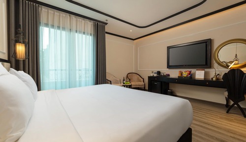 Deluxe Double or Twin Room