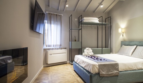 Comfort Suite, 1 Bedroom, Non Smoking, Fireplace