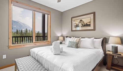 TM405 One Bedroom Elevated Condo